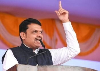 वस्त्रोद्योगासाठी इचलकरंजी सोलर सिटी बनवणार : फडणवीस