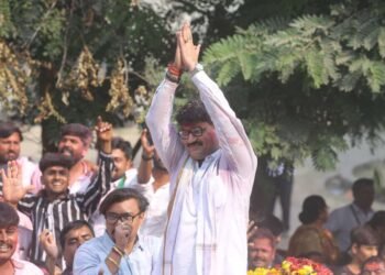 परळीत धनंजय मुंडेंचा ऐतिहासिक विजय राज्यात सर्वाधिक 1 लक्ष 40 हजाराची लीड घेत धनंजय मुंडे विजयी