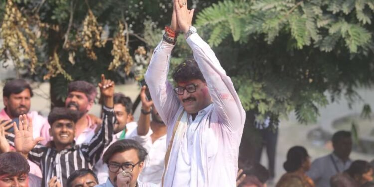 परळीत धनंजय मुंडेंचा ऐतिहासिक विजय राज्यात सर्वाधिक 1 लक्ष 40 हजाराची लीड घेत धनंजय मुंडे विजयी