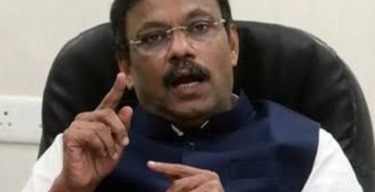 सीसीटीव्ही तपासा, आयोगाकडून चौकशी होऊ द्या – विनोद तावडे