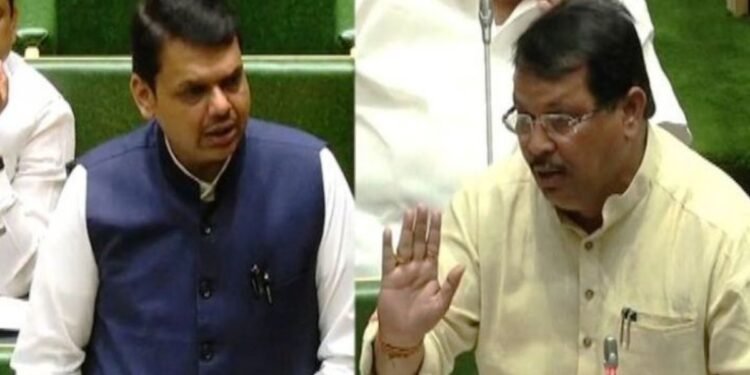 Attack on Pravin Gaikwad : विजय वडेट्टीवारांचा आरोप, मुख्यमंत्री देवेंद्र फडणवीस म्हणाले ‘योग्य कारवाई केली जाईल’!