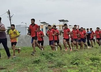 १० हजार पदांची पोलीस भरती ऑक्टोबर पासून गृह विभागाकडे प्रस्ताव सादर होताच मैदानावर गर्दी!