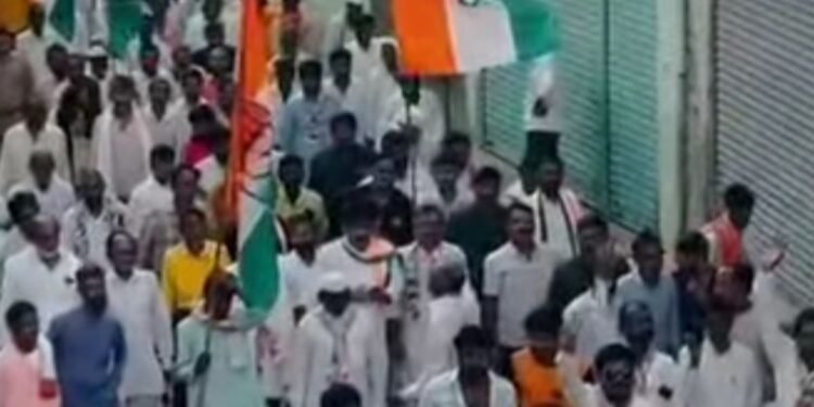 घरकुल आवास बिल व नागरिकांच्या मूलभूत सुविधांसाठी काँग्रेसचे आंदोलन