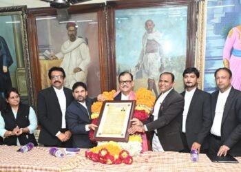 सोलापूर बार असोसिएशनच्यावतीने खासदार उज्वल कुमार निकम सत्कार!