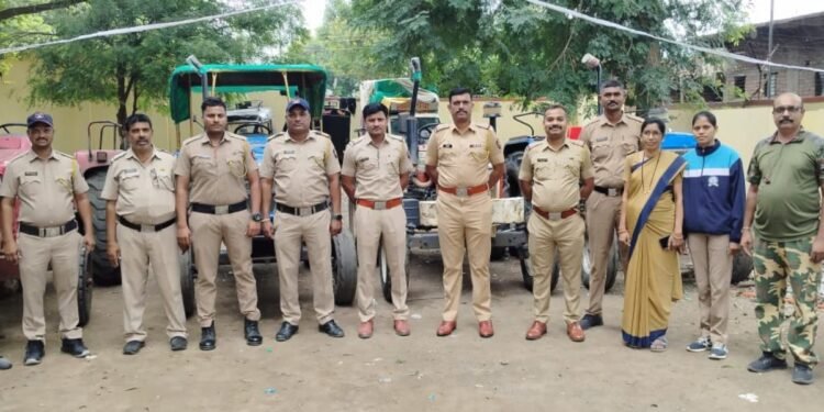 अखेर ते पसार झालेले पाचपैकी चार ट्रॅक्टर जप्त; माहूर पोलिसांची कामगिरी