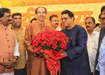 २० वर्षांनंतर राज ठाकरे ‘मातोश्री’वर; उद्धव ठाकरेंना दिल्या वाढदिवसाच्या शुभेच्छा, राजकारणात नवे समीकरण?