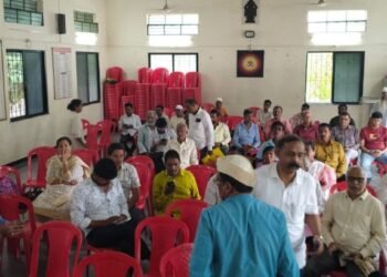 पंढरपूरात बैठकीसाठी अधिकारी गायब, वाट पाहुन नागरिक वैतागले! कॉरिडॉर विरोधात घरचा रस्ता धरला