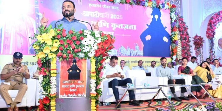 सर्व अधिकारी, कर्मचाऱ्यांच्या परिश्रमामुळे  आषाढी वारी यशस्वी  : पालकमंत्री जयकुमार गोरे