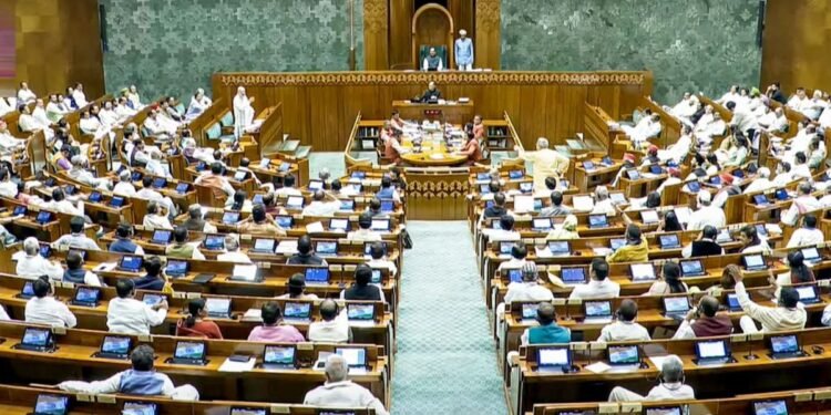 Big Breaking : केंद्रासोबतच्या पत्रव्यवहारासाठी राज्यांना मातृभाषेचा वापर करण्याची मुभा, हिंदी सक्ती नाही! : केंद्रीय गृहराज्यमंत्री नित्यानंद राय