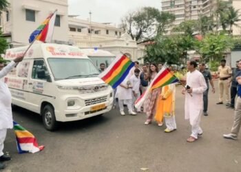 प्राण्यांसाठीच्या सुपर स्पेशालिटी रुग्णवाहिकेचे लोकार्पण; पशुसंवर्धन मंत्री पंकजा मुंडे यांच्या हस्ते उद्घाटन