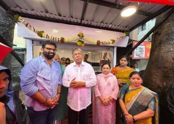 नामदार चंद्रकांत पाटील गरजू नागरिकांसाठी पोळीभाजी केंद्राचा शुभारंभ!  