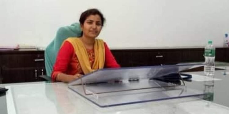 धाराशिव नगर परिषदेत नवीन मुख्याधिकारी नीता अंधारे यांची नियुक्ती