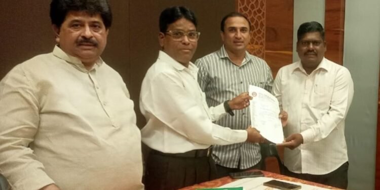 सोलापूर ॲम्युचर खो-खो असोसिएशनच्या प्रभारी सरचिटणीसपदी  उमाकांत गायकवाड!