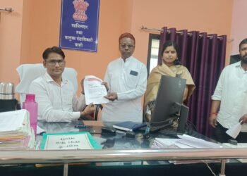 वाशी : तहसीलदारांना भाजपकडून शेतकऱ्यांची नुकसान भरपाई देण्याकरिता निवेदन!