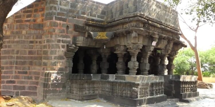 बाराव्या शतकातील खडकेश्वर महादेव मंदिर संरक्षित स्मारकाच्या यादीत