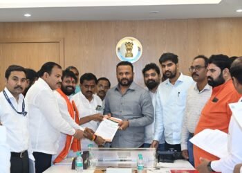 राज्यातील बंजारा तांड्यावर ग्रामपंचायत निर्माणाचा मार्ग मोकळा : धर्मगुरू आमदार बाबू सिंगजी महाराज