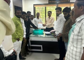 शेतकऱ्यांना सरसकट हेक्टरी ५० हजार रुपये नुकसान भरपाई जाहीर करा : मनसे