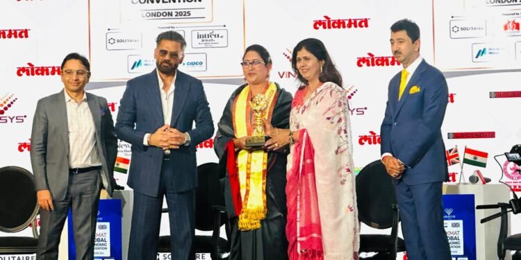 महाराष्ट्र रत्न पुरस्काराने पुनम पवार यांना लंडन येथे सन्मानित!