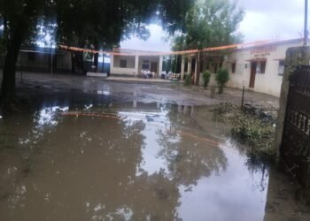 जवळा गावात लोकप्रतिनिधी, अधिकाऱ्यांचे समस्येकडे जाणीवपूर्वक दुर्लक्ष ? 