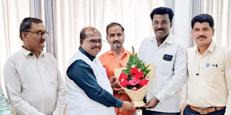 पत्रकारांच्या कल्याणासाठी शासनमान्यता संरक्षणासाठी कटिबद्ध – केंद्रीय अध्यक्ष राजा माने