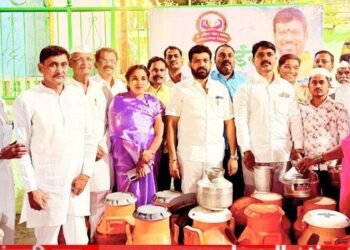 ईदचा गोडवा वाढला! अनिल सावंत फाउंडेशनकडून ३ हजार लिटर दुधाचे वाटप