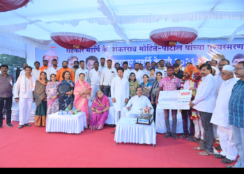 लखन-सर्जा बैलजोडी गाडीने सहकार महर्षी केसरी बैलगाडा शर्यतीत प्रथम क्रमांक पटकावला