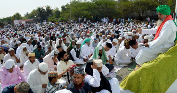 ईद गाह मैदानाचे लवकरच सुशोभीकरण करणार – आ. उत्तमराव जानकर