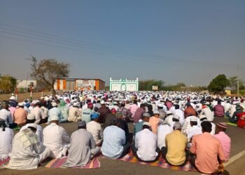 मंद्रूपमध्ये रमजान ईद उत्साहात साजरी