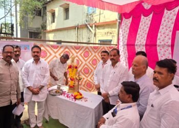 महसुल विभागाने संवेदनसिलता ठेवून लवकरात लवतर लाभार्थ्यांची कामे करावीत