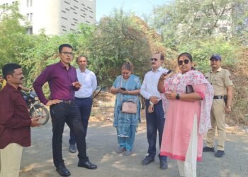 नाला रुंदीकरण व खोलीकरण कामात कोणतीही ढिलाई नको