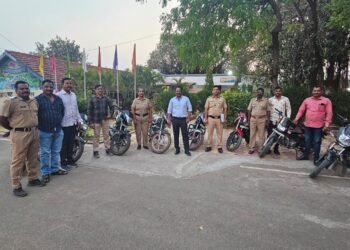 कत्तलीसाठी बांधून ठेवलेल्या सहा गाईंची सुटका; दोन जणांवर गुन्हा दाखल