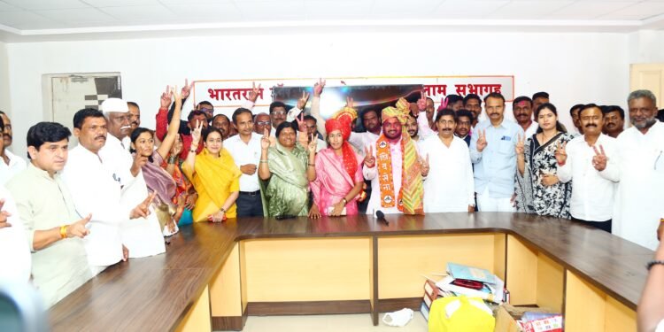 माळशिरस पंचायत समितीच्या सभापतीपदी दत्तात्रय मगर तर उपसभापतीपदी मनीषा पाटील