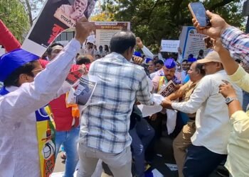 केंद्र सरकारच्या धोरणांविरोधात वंचित बहुजन आघाडीचे आंदोलन