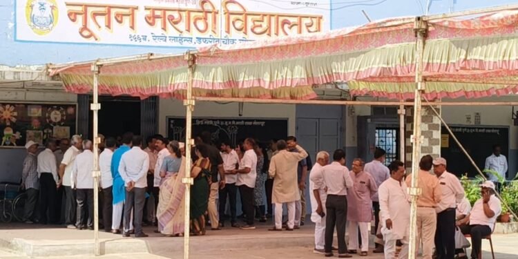 सोलापूर जनता बँक निवडणूक ११.०२% मतदान नोंद – सहाय्यक निवडणूक निर्णय अधिकारी किरण गायकवाड यांची माहिती