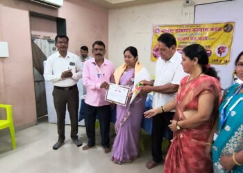 महाराष्ट्र कामगार कल्याण मंडळ व कामगार कल्याण केंद्राच्यावतीने  महिला कामगारांचा सत्कार 