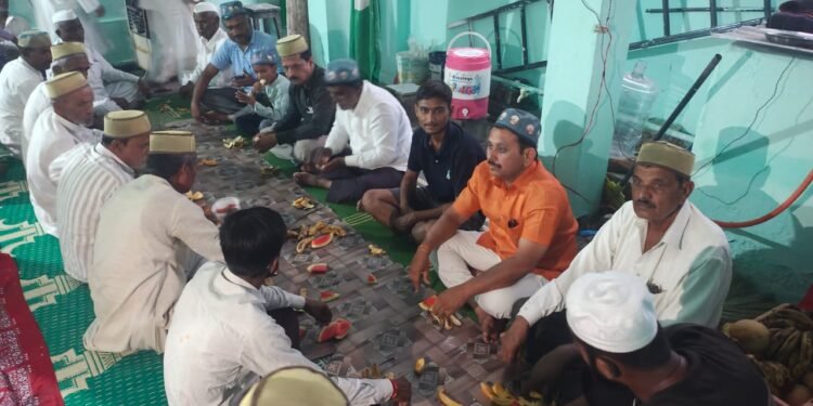 लोकप्रतिष्ठा विचार मंचच्यावतीने इफ्तार पार्टी