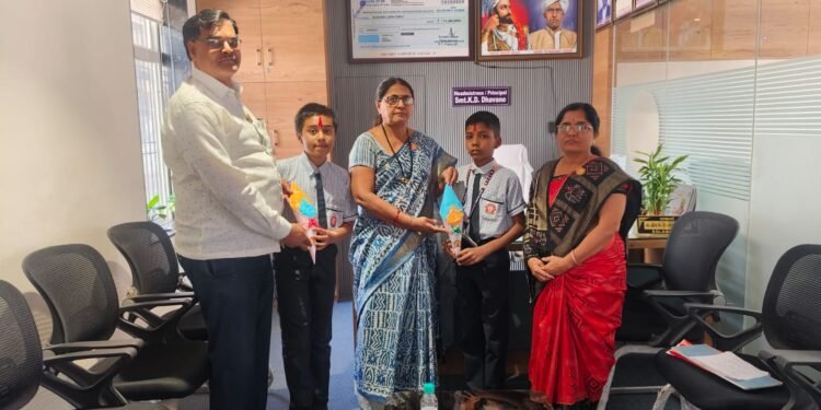 महाराष्ट्र विद्यालयातील विद्यार्थ्यांची सैनिक स्कूलसाठी निवड