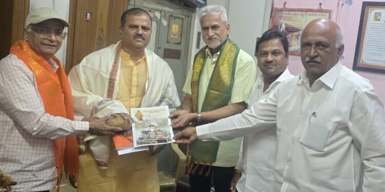 श्री.वटवृक्ष स्वामी महाराज देवस्थानचे चेअरमन तथा नगरसेवक महेश इंगळे यांना ज्ञानदिप पुरस्कार जाहीर