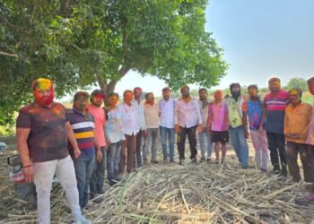 रंगांची उधळण करीत रंगपंचमी उत्साहात साजरी