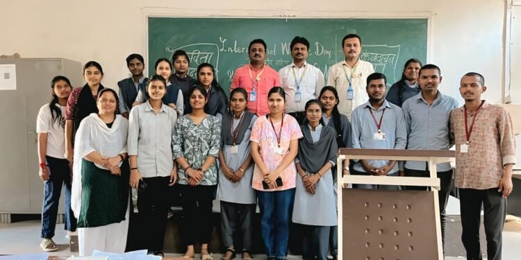 श्री शिवाजी महाविद्यालयात महिला दिनानिमित्त कविता सादरीकरण व लेखवाचन उपक्रम