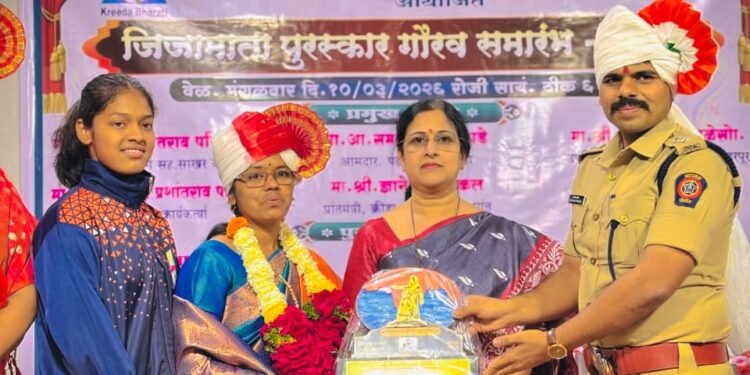 विद्या सरगुले यांना जिजामाता गौरव पुरस्कार