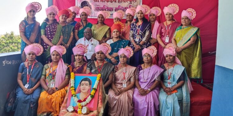 मार्कंडेय प्रशालेत महिला दिन व वार्षिक पारितोषिक वितरण  थाटात संपन्न