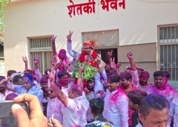 पंढरपूरात सभापतीपदी शुभम आगावणे तर उपसभापतीपदी देशमुख