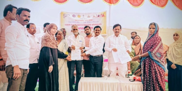 शासन प्रशासन एकत्र काम केल्यास कामे गतिमान : आमदार सुभाष देशमुख