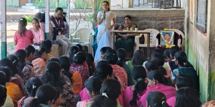 महिला दिन कार्यक्रमास महिलांचा अभूतपूर्व प्रतिसाद