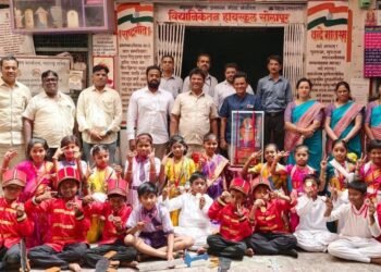 समूहनृत्य स्पर्धेत हिंगुलांबिका प्राथमिक शाळा प्रथम