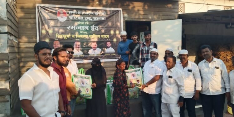 हाजी हाशमोद्दीन तांबोळी ट्रस्टच्या वतीने ईद निमित्त किराणा कीटचे वाटप