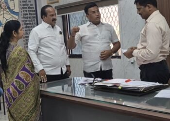 पूररेषेच्या अंतर्गत असणाऱ्या भागातील बांधकामांना परवानगी देण्यास नगर विकास विभागाचा प्रतिबंध