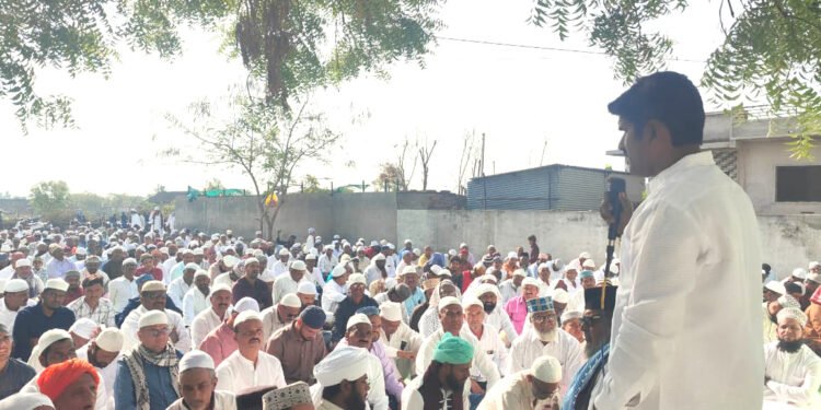 वेळापुरात ईद उत्साहात साजरी