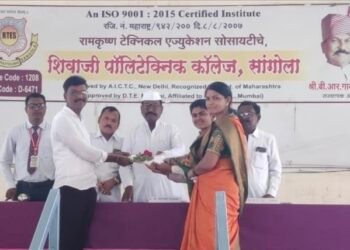 शिवाजी पॉलिटेक्निक मध्ये बक्षिस वितरण कार्यक्रम संपन्न